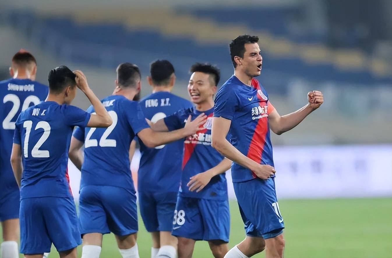 今晚中超焦点战，上海申花篮板制胜，媒体盛赞，心理建设被强调的简单介绍