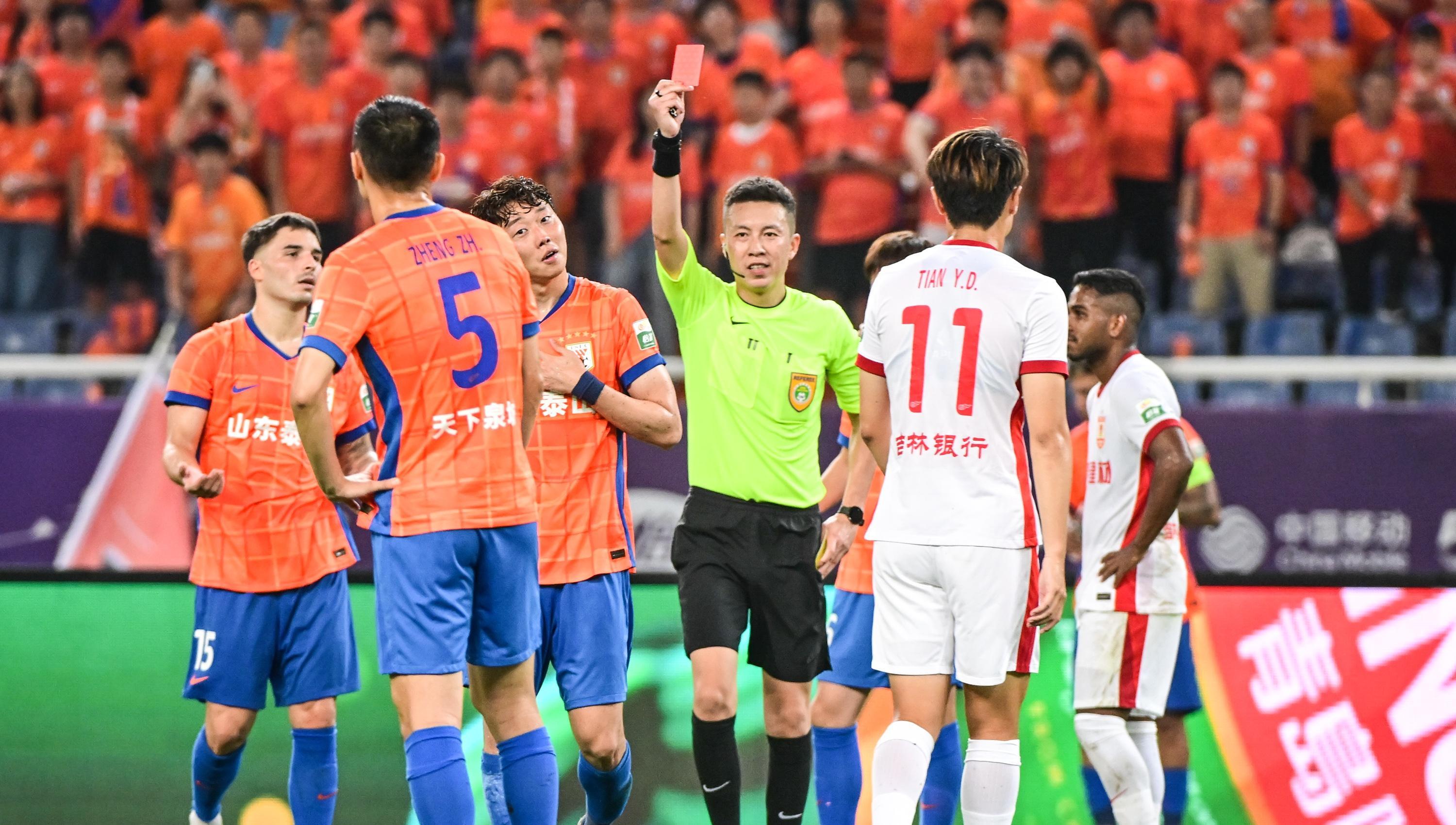 关于山东泰山发布备战花絮，冲刺阶段内部沟通，亚冠任务艰巨，年轻球员得到机会的信息