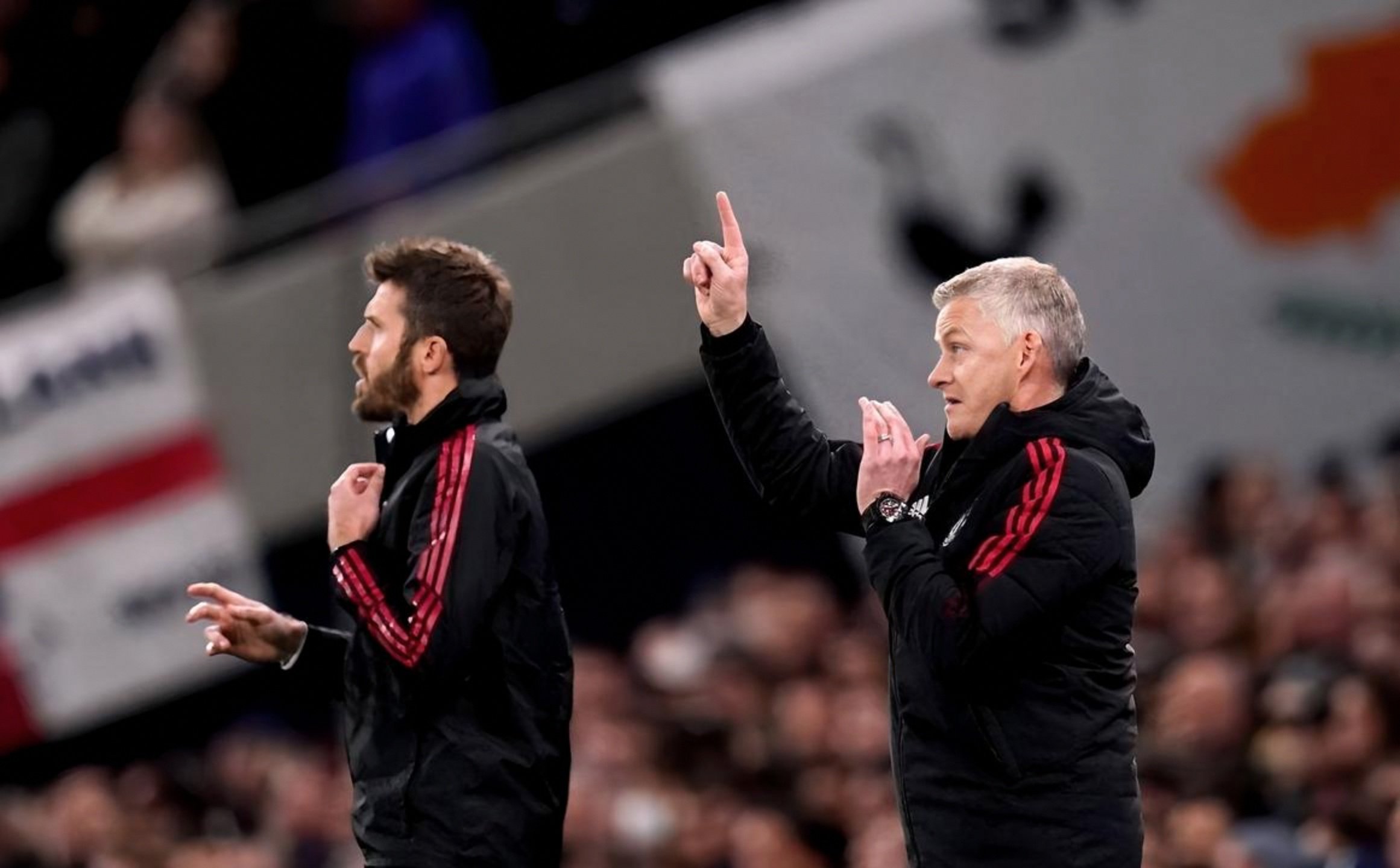 关于关键时刻曼联备战CBA常规赛转会期防线松动引欢呼，媒体一致点评：风云突变斯图加特冲刺阶段豪取连胜的信息